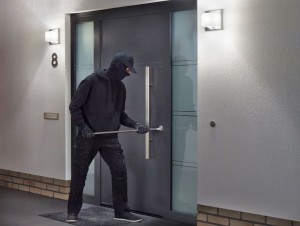 Vstupní dveře Hormann jsou skvěle chráněny proti vloupání.