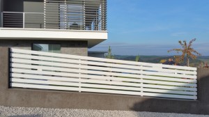 Plotový dílec ve svahu rozměr 5,9 x 1,2 m.