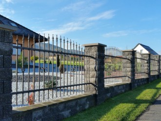 Kovaný plot, ozdobný motiv, kované a kovové ploty, plotové dílce montujeme - Ostrava, Frýdek-Místek, Třinec, Český Těšín, Karviná, Havířov