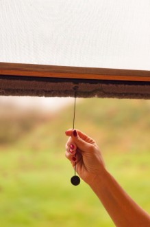 Svinovací síť je vždy ovládána ručně