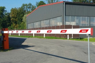 Automatická vjezdová závora s průjezdem 6,5m montáž Ostrava.